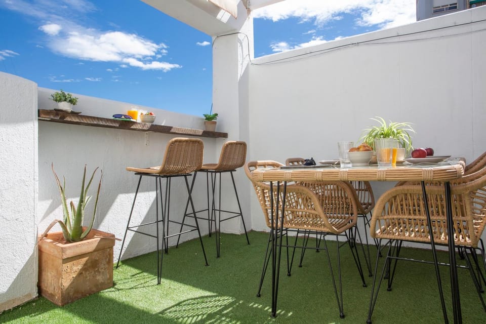 Day, View (from property/room), Balcony/Terrace, Dining area