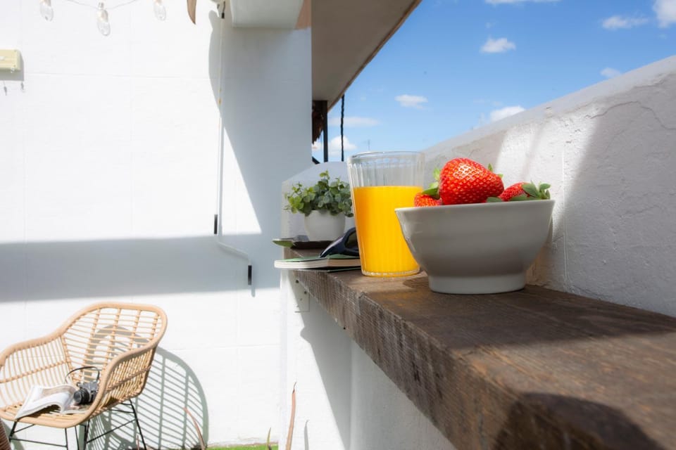 Food close-up, View (from property/room), Balcony/Terrace
