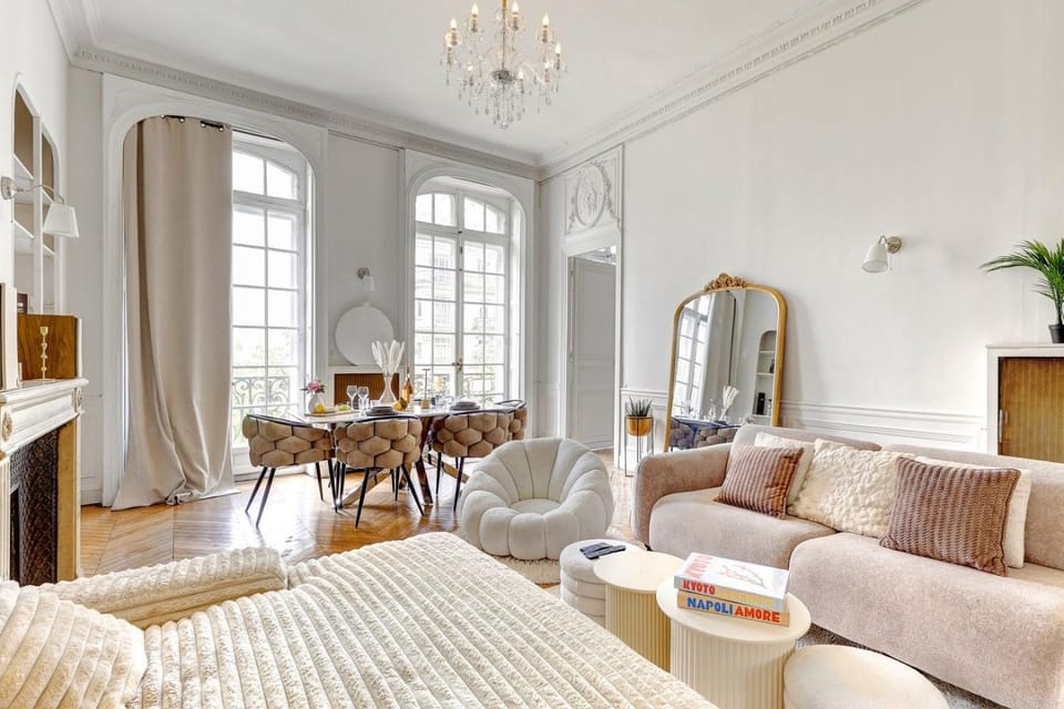 L'Ecrin Wagram Suite Apartment in Paris