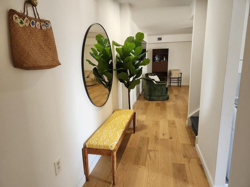 Retro Retreat- Block from Ocean Casino & Waterpark House in Atlantic City