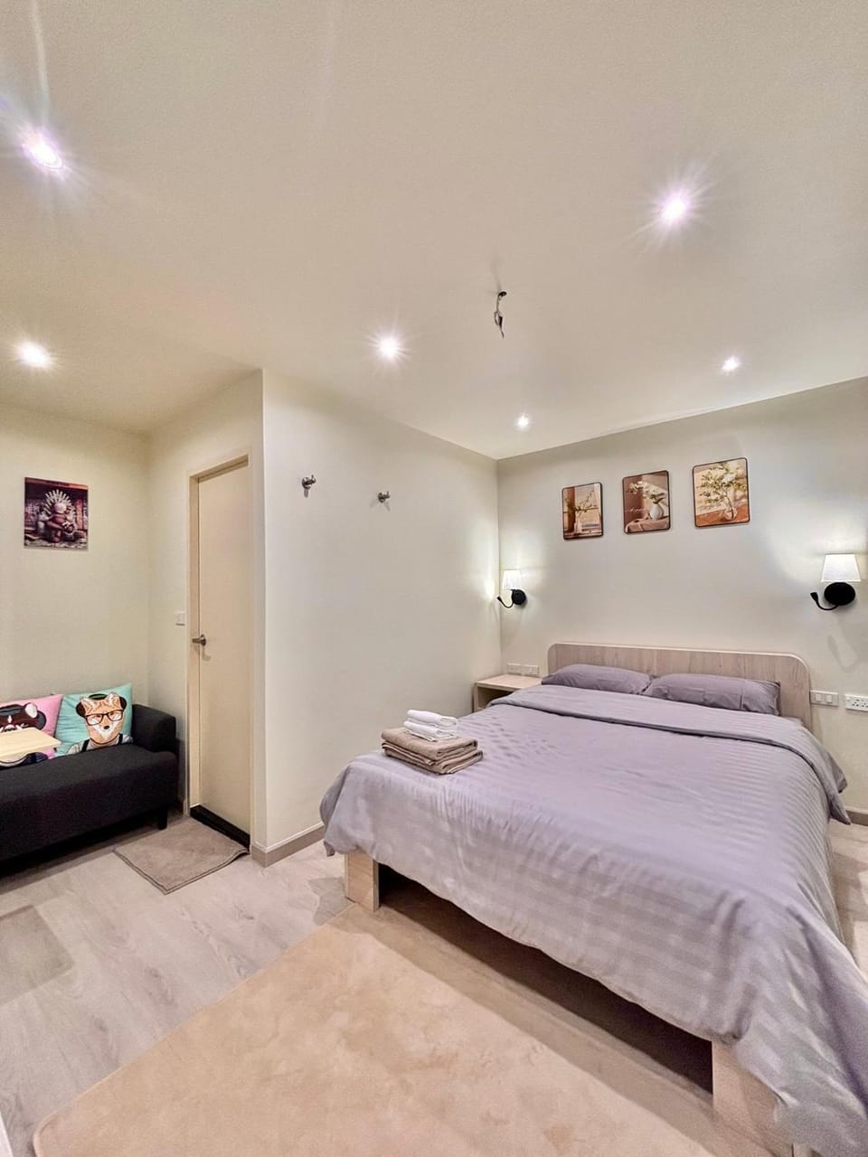 Shizuka House - 500 m walk to BTS Phrom Phong Hotel in Bangkok