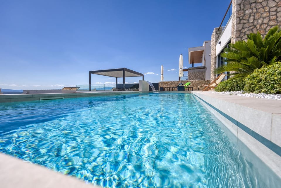 Day, Pool view, Swimming pool, Swimming pool, sunbed