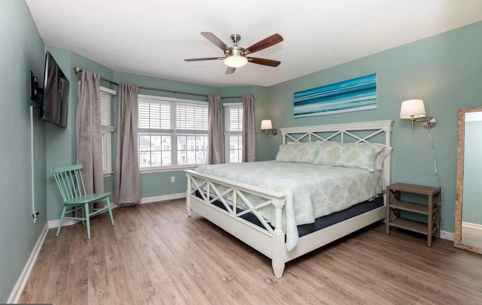 Surfside Retreat- Close to Beach & Boardwalk! House in Brigantine