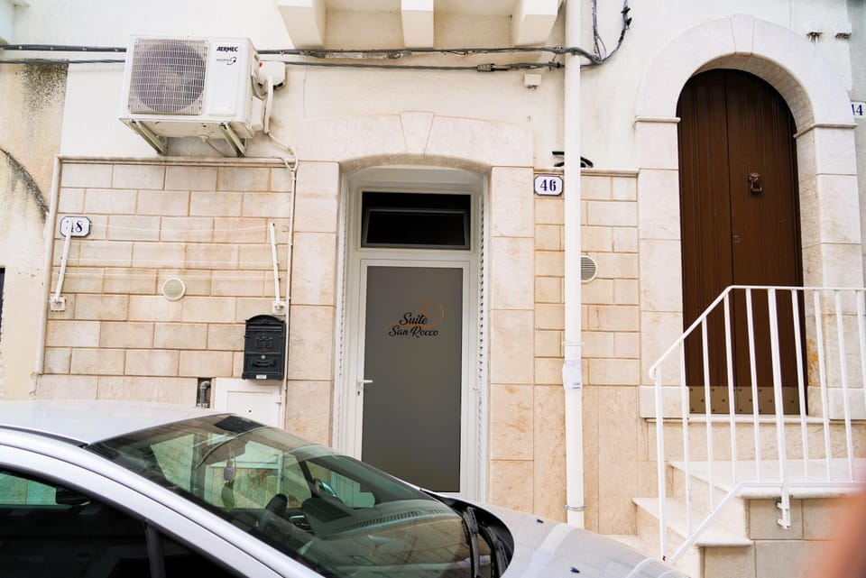 Property building, Day, Parking