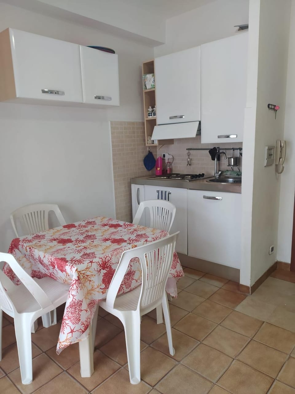 Nettuno beachfront house Apartment in Nettuno