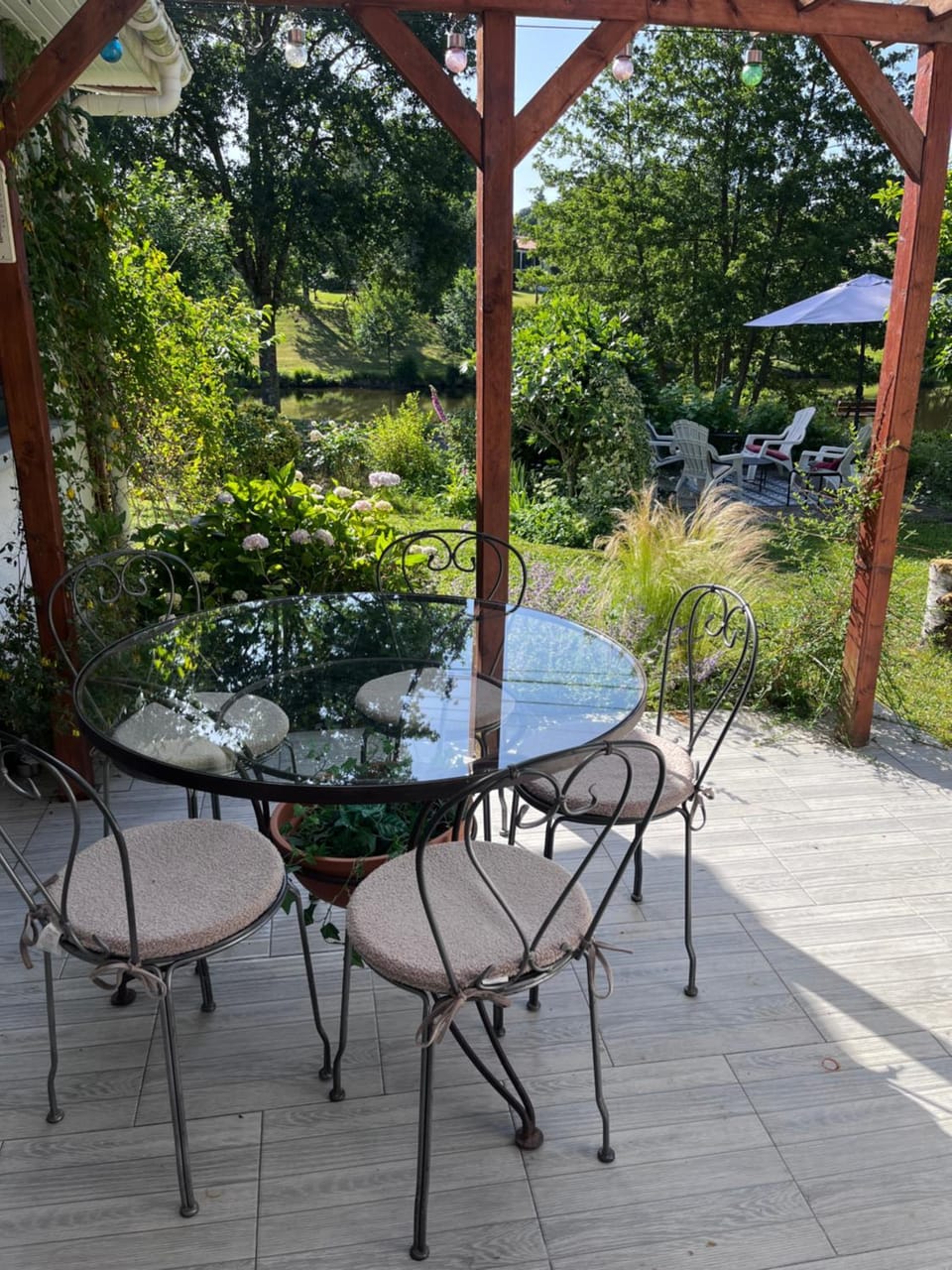 Patio, Lake view