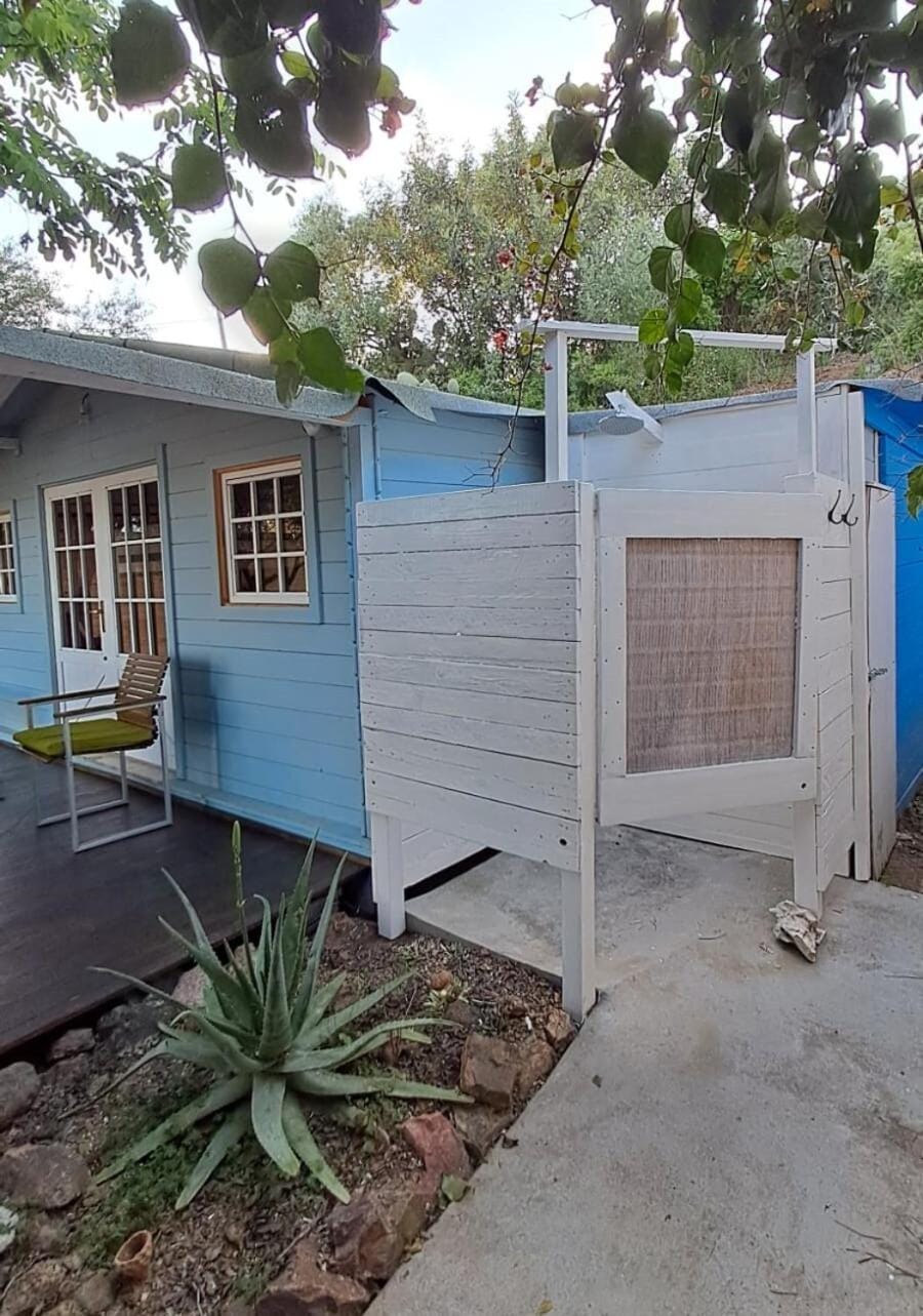 Shower, Property building