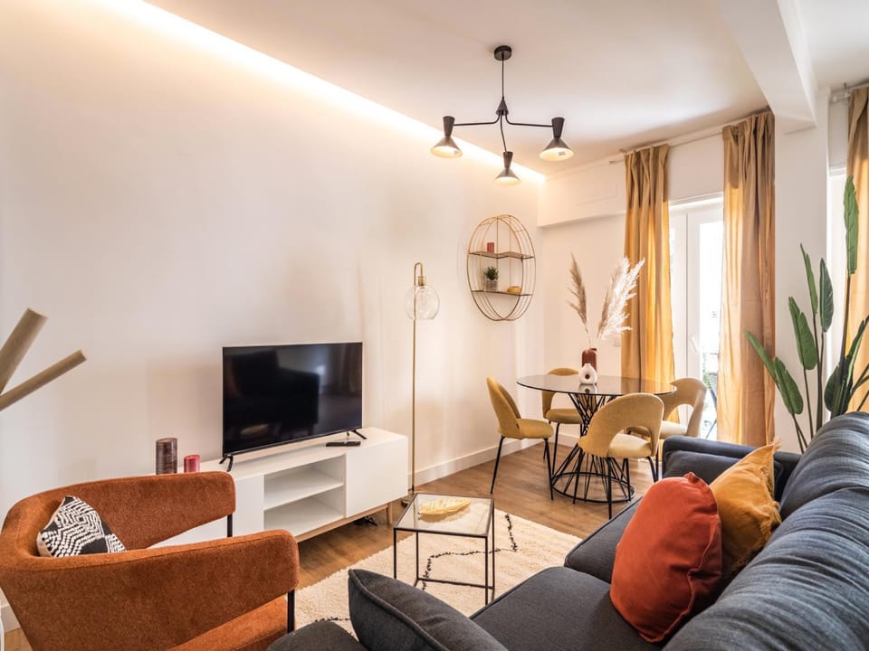 Communal lounge/ TV room, TV and multimedia, Living room, Seating area