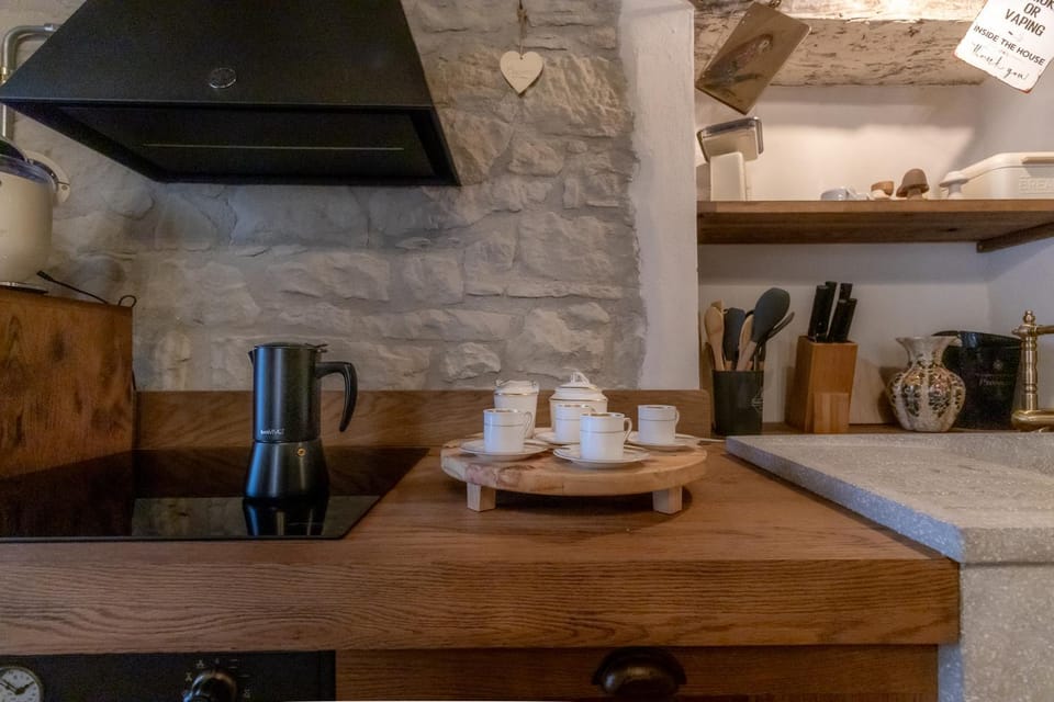 Coffee/tea facilities, Kitchen or kitchenette