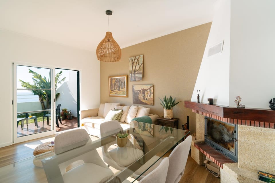 Communal lounge/ TV room, Living room, Dining area