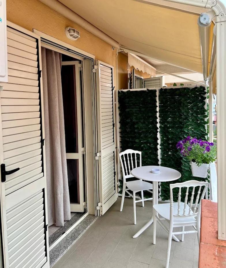 Day, Balcony/Terrace, Dining area