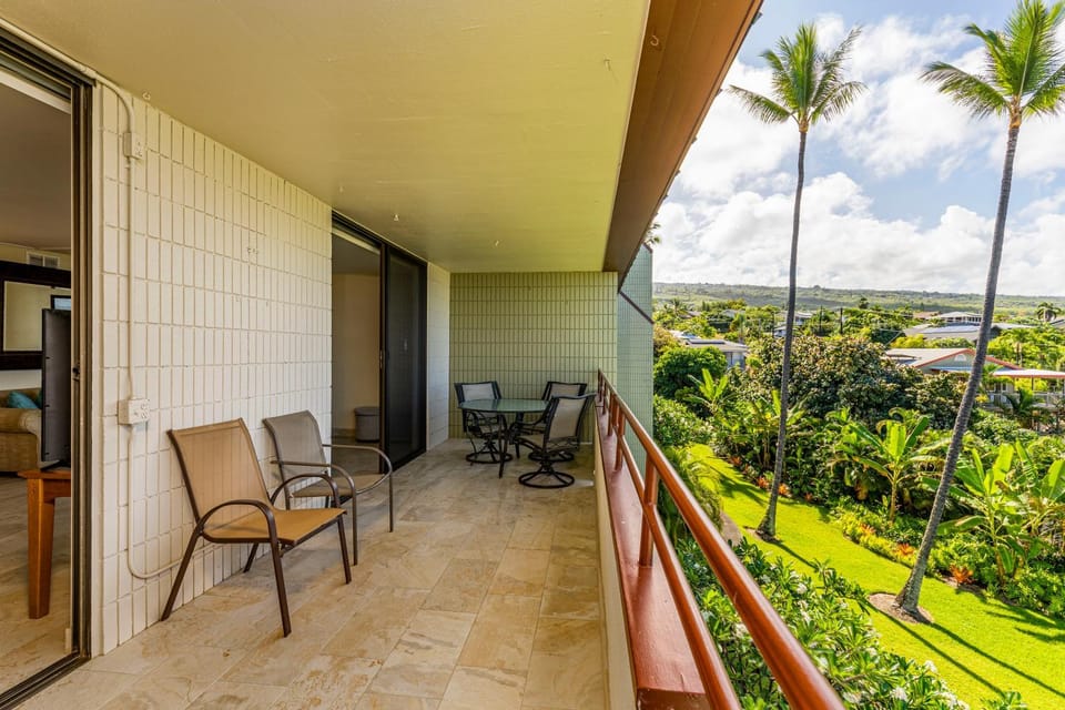 Big Island White Sands Village 327 by Coldwell Banker Island Vacations Apartment in Big Island