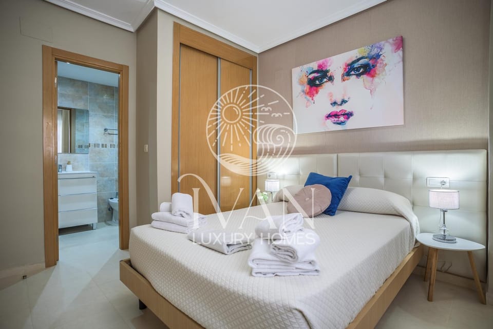 Bed, Bathroom, towels