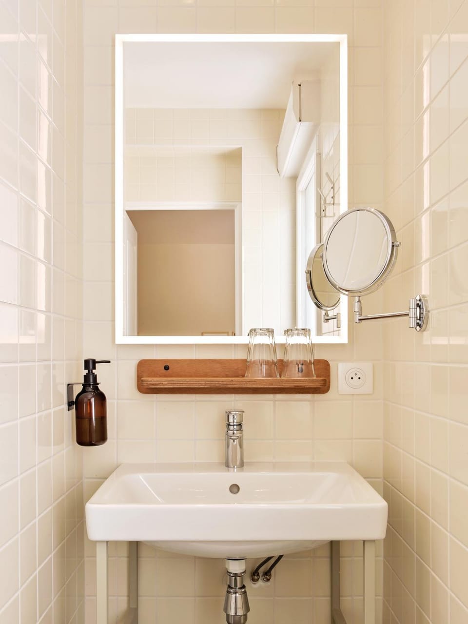 Bathroom, Bathroom