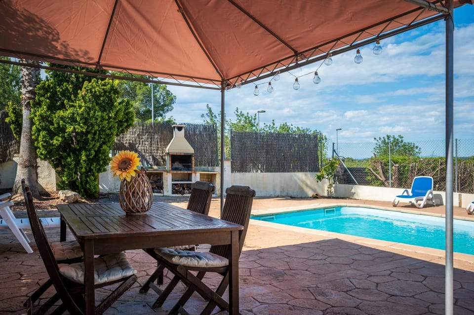 Dining area, Swimming pool