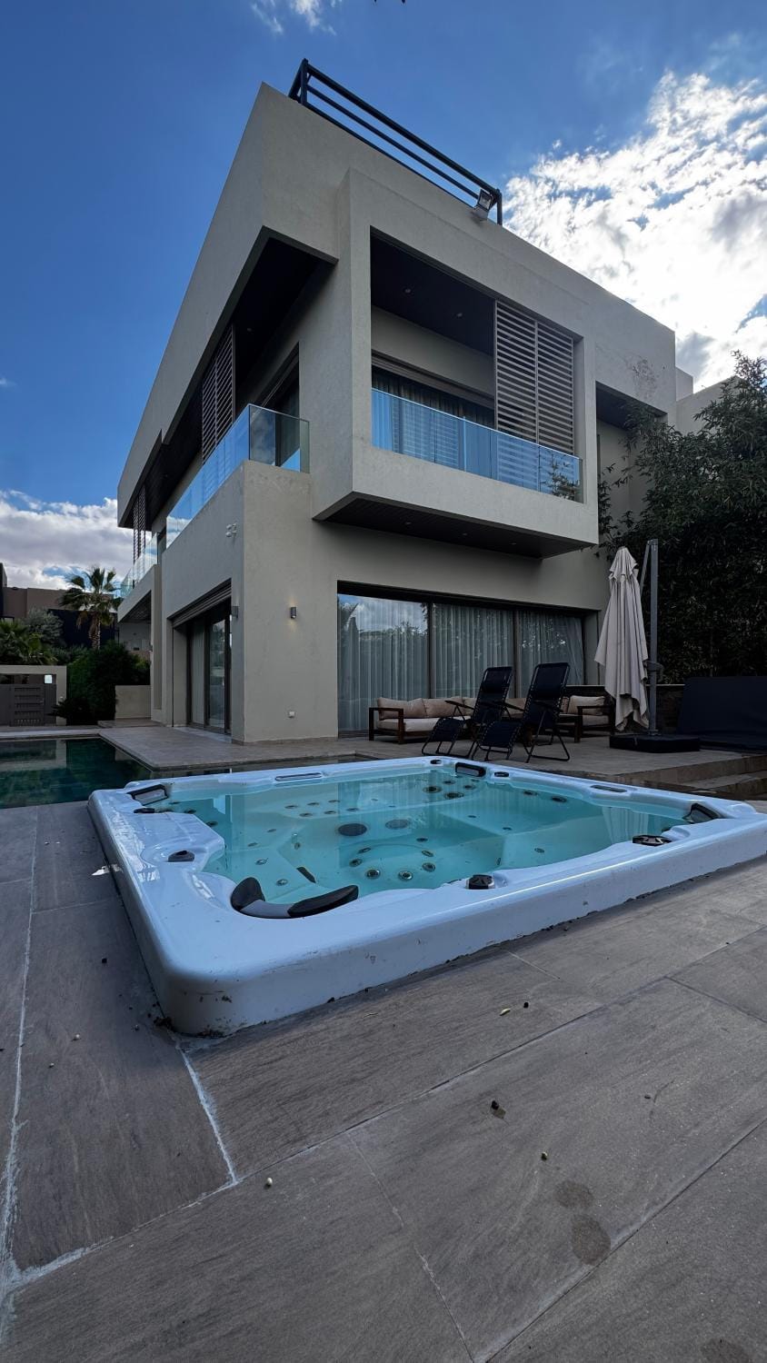 Hot Tub