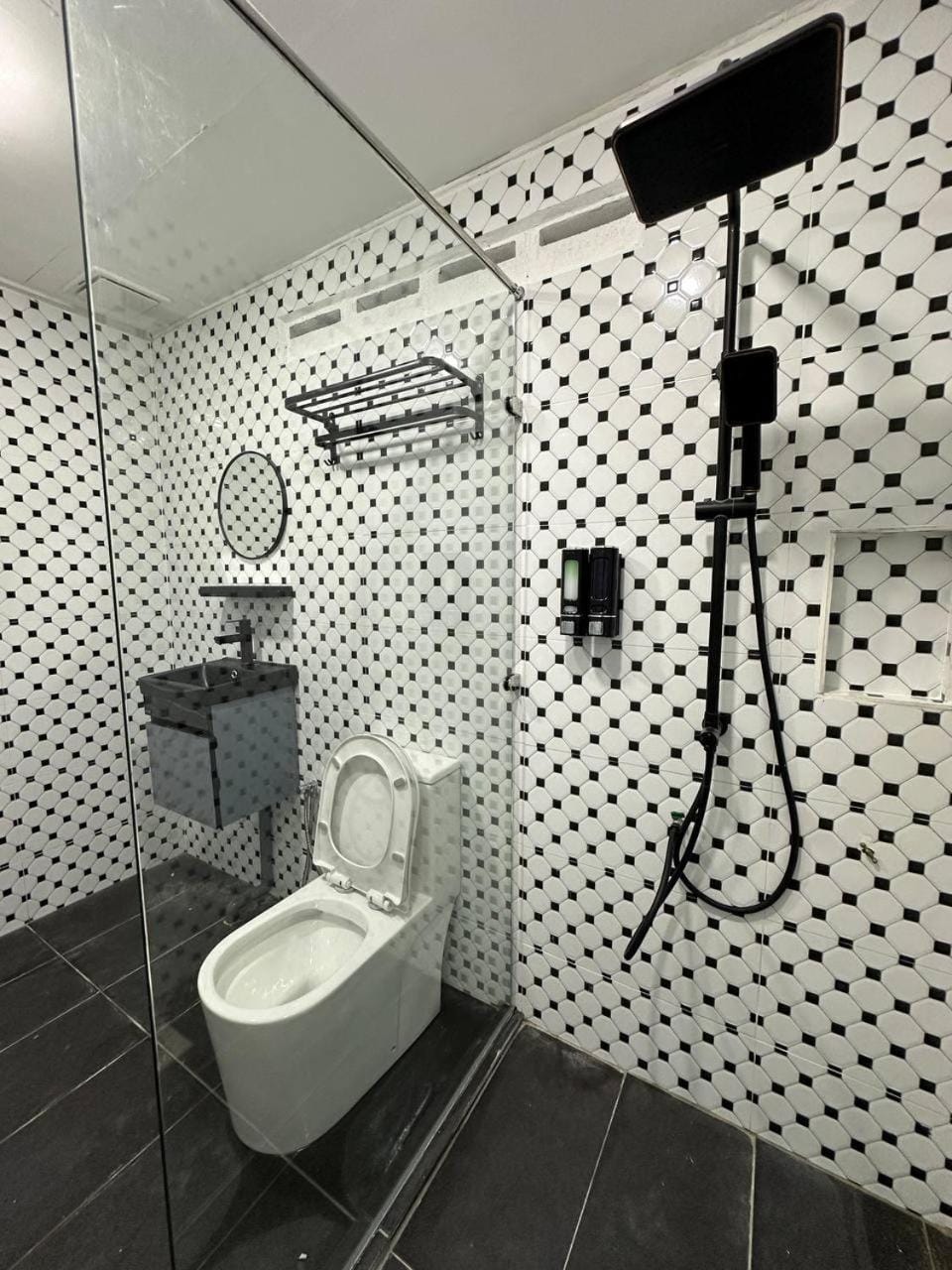 Shower, Toilet, Bathroom