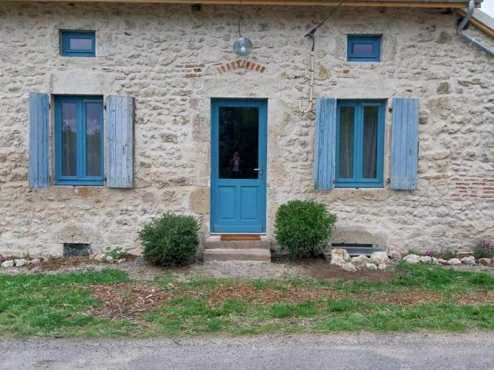 Gîte pour 5, nature et verdure, animaux bienvenus - FR-1-489-574 House in Auvergne-Rhône-Alpes