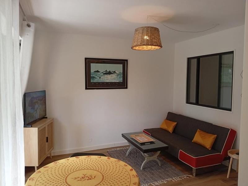 Appart à deux pas de la plage Boulouris St Raphael Apartment in Saint-Raphael