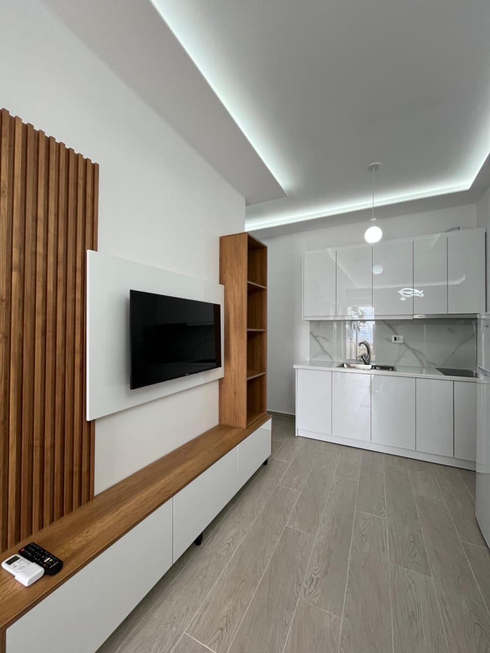 TV and multimedia, Kitchen or kitchenette