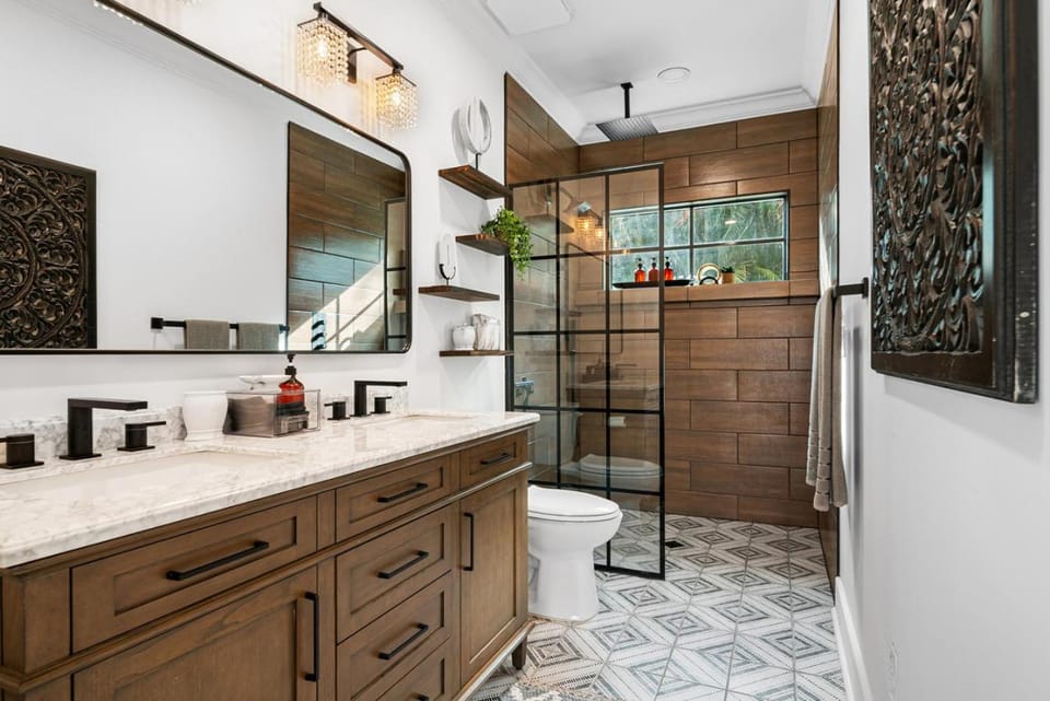 Stylish Pool Retreat Guest House Near Beach House in West Palm Beach