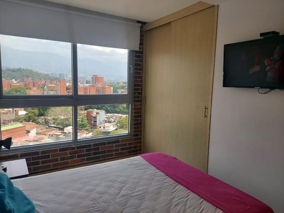 Best views in town, 14th floor Laureles Gem Apartment in Medellin