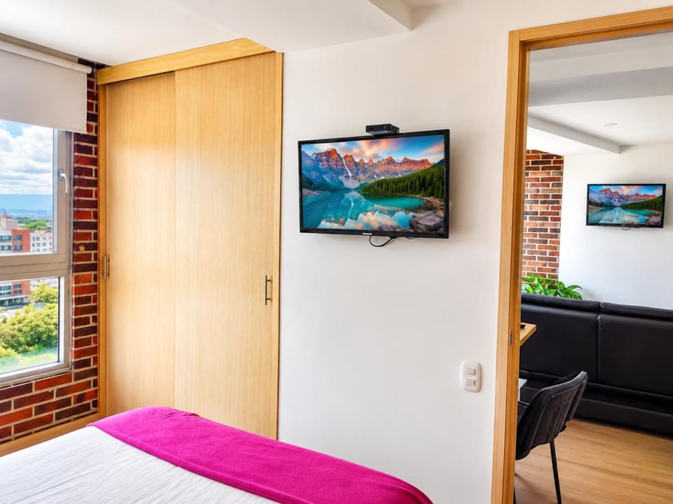 Best views in town, 14th floor Laureles Gem Apartment in Medellin