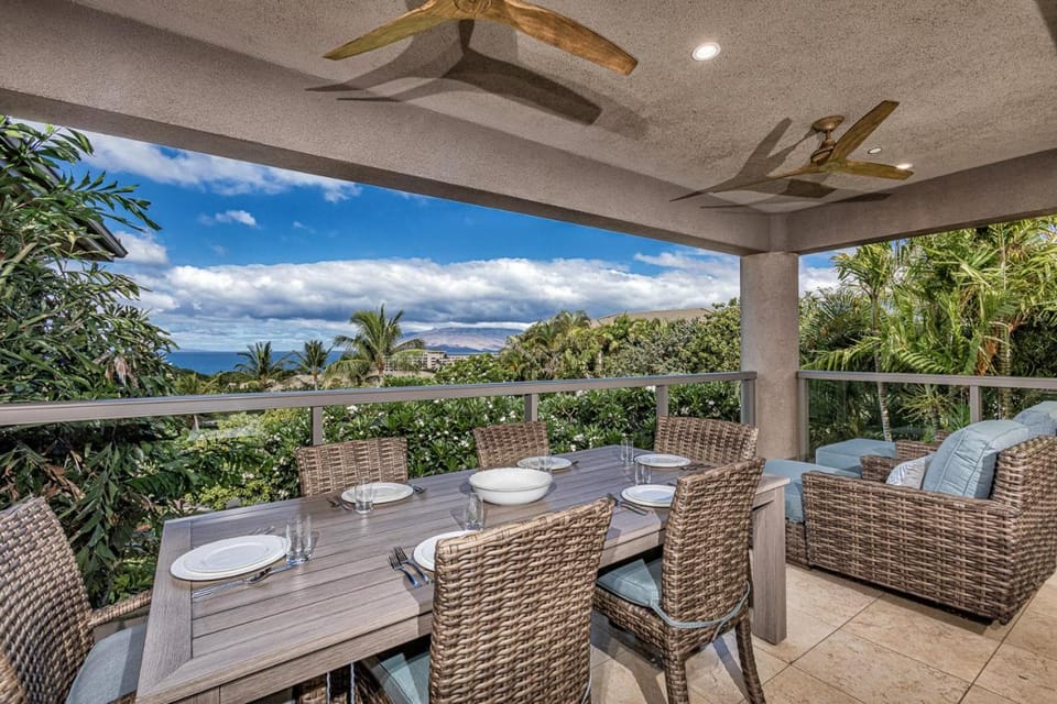 Hoolei 17-1 by Coldwell Banker Island Vacations Apartment in Wailea