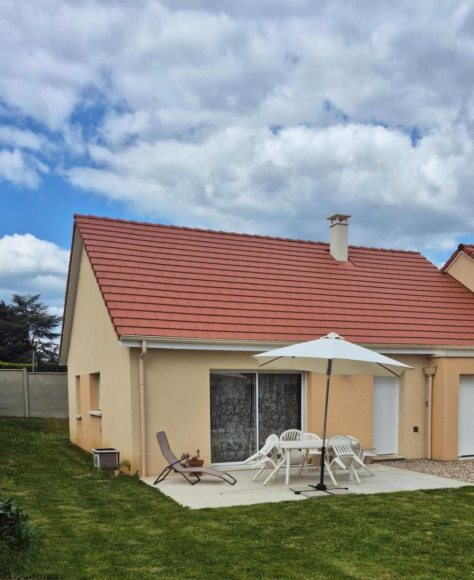 Jolie maison , jardin privé , classée 3 étoiles House in Normandy