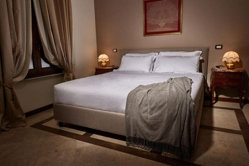 TreasureRome Trevi Private Palazzo Villa in Rome