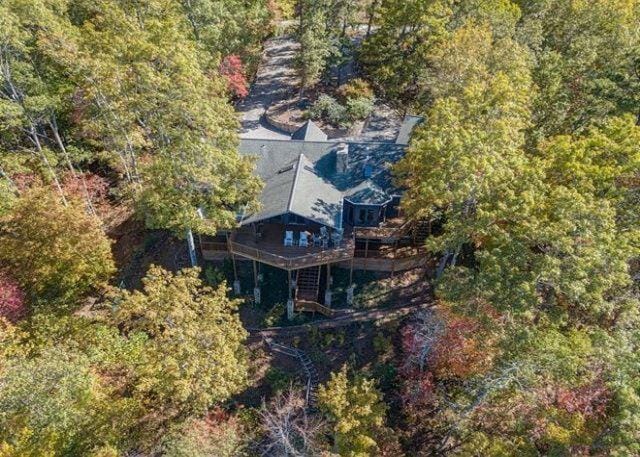 Majestic View cabin in Bryson City: 4BR, lake views, sleeps 10—your perfect mountain escape! Cabin in Fontana Lake