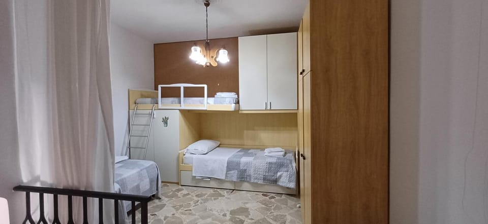 Photo of the whole room, Bedroom, bunk bed