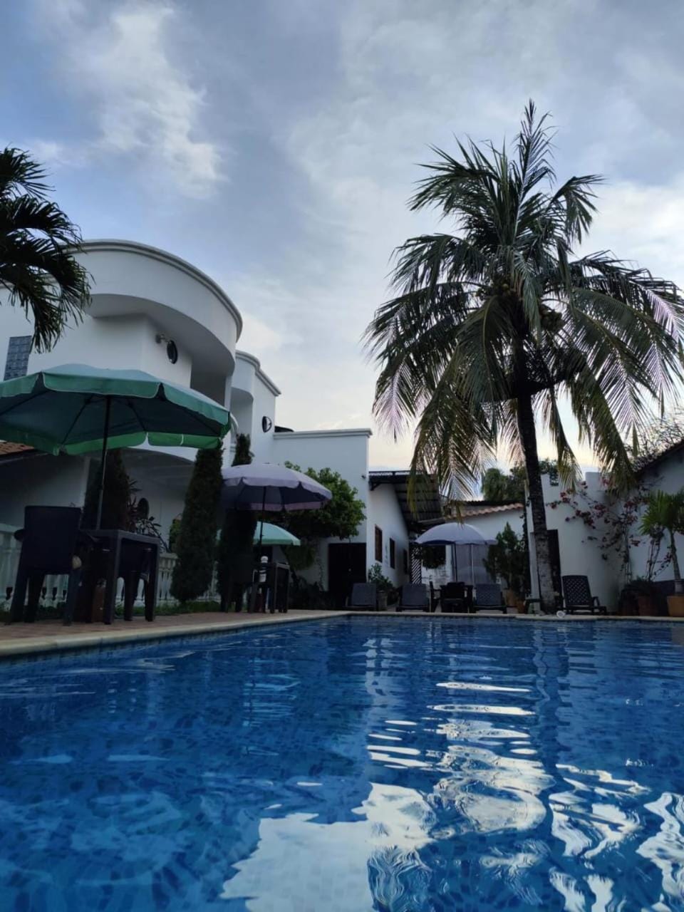 Swimming pool