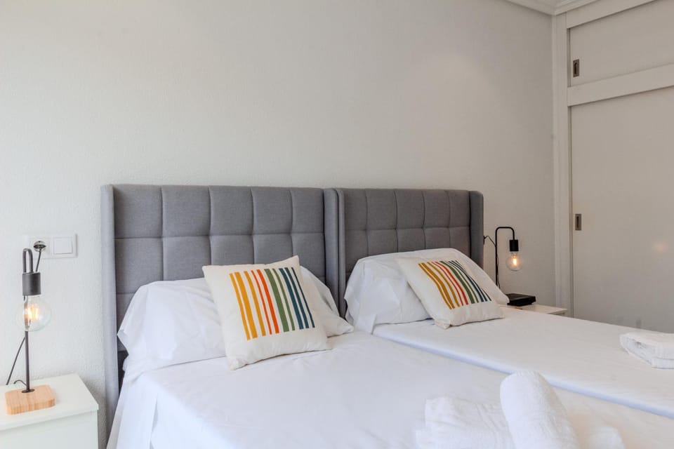 Downtown apartment near the beach and airport Apartment in Santa Pola
