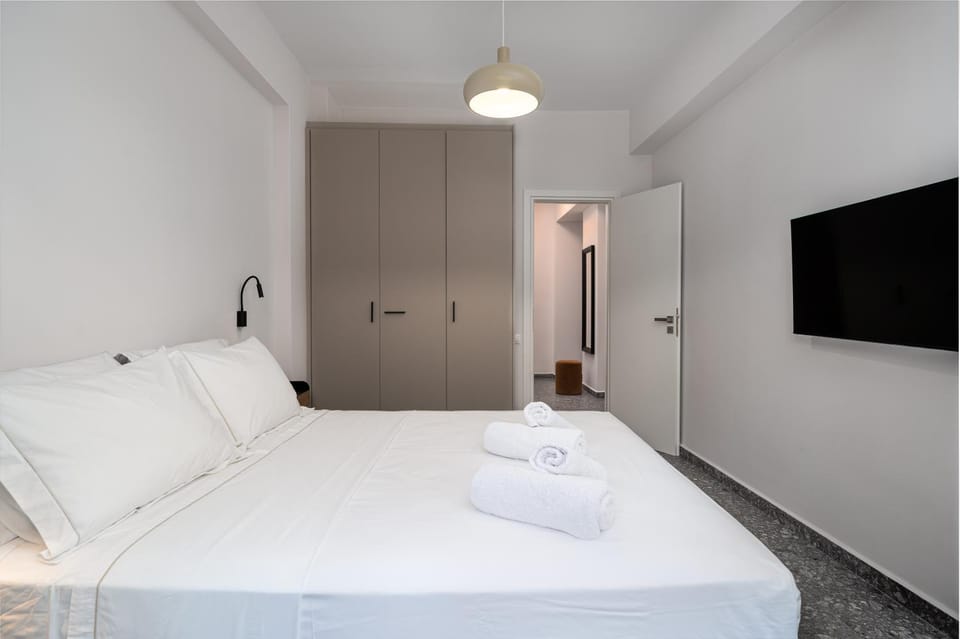 TV and multimedia, Bedroom, wardrobe