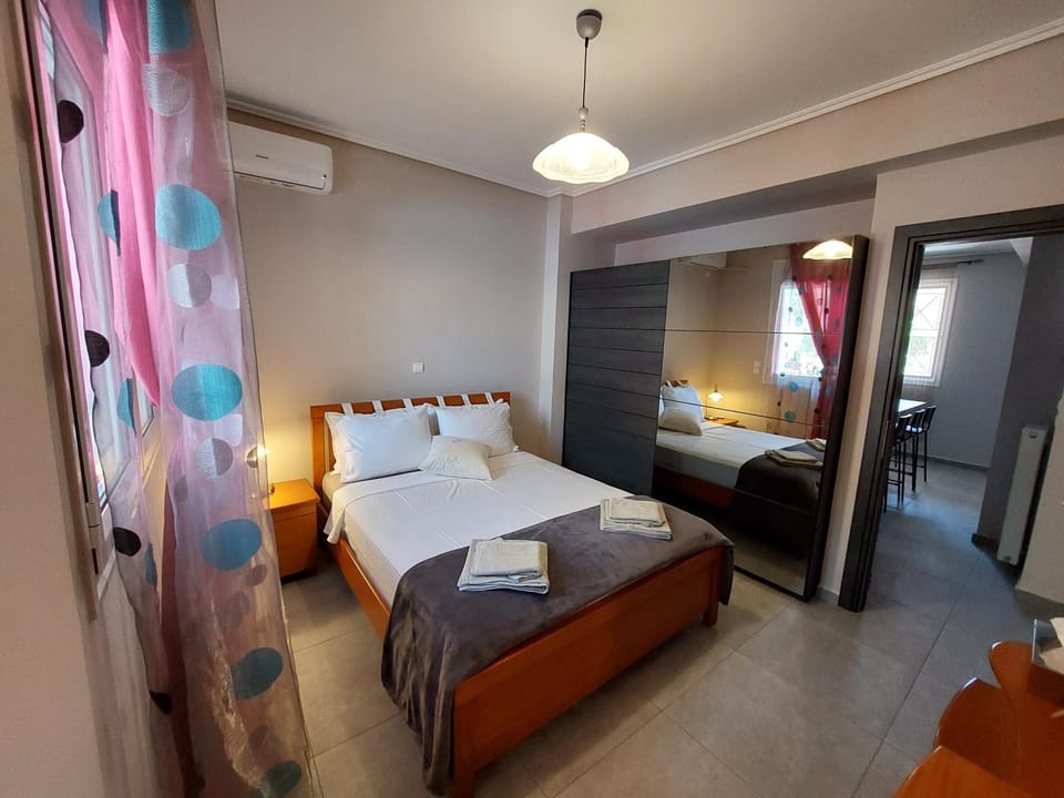 VS Luxury Apartment - Athens Airport Free Transportation Apartment in East Attica Regional Unit, Greece