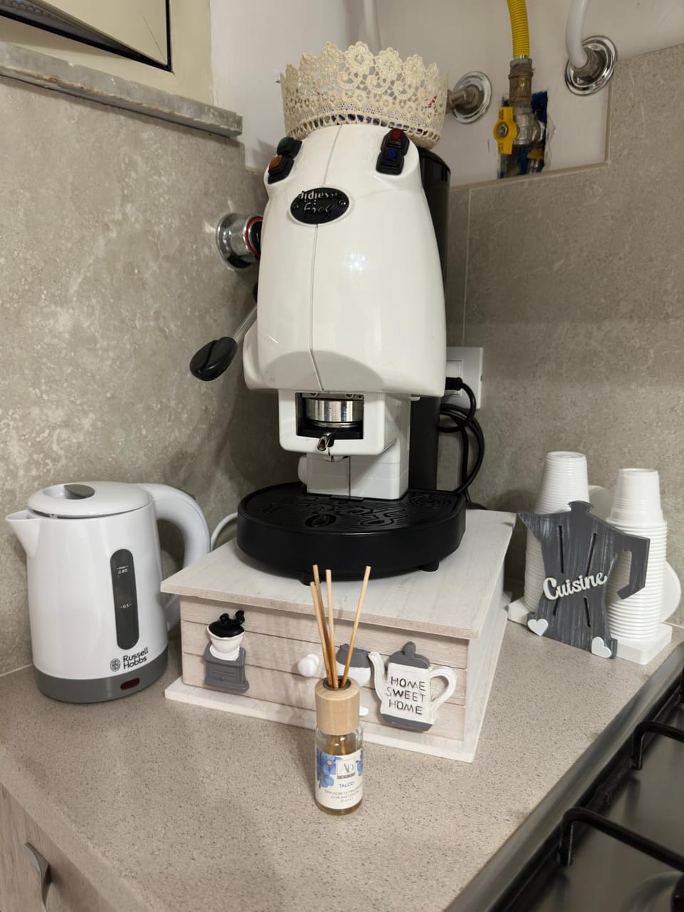 Coffee/tea facilities, Kitchen or kitchenette