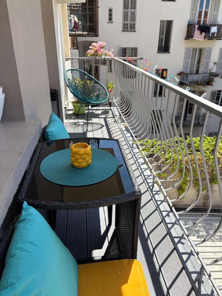 Elegant Apartment Terrace Port of Nice Apartment in Nice