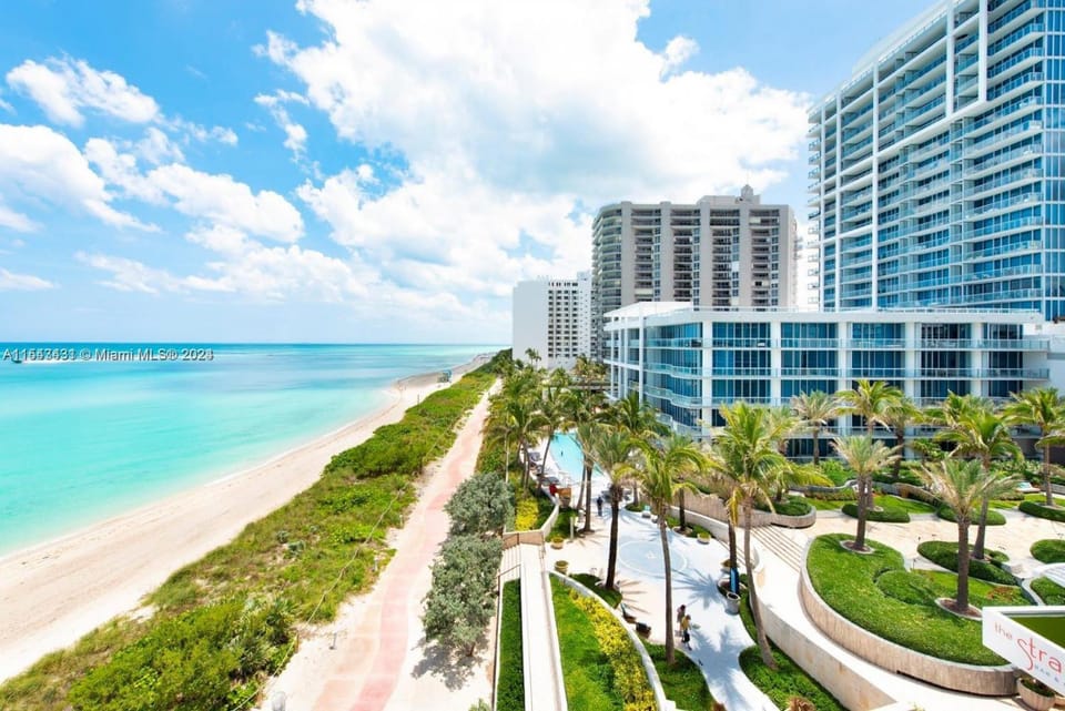 Property building, Beach, Sea view, Swimming pool, Swimming pool
