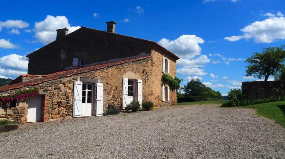 Ferme de Jeanleix Bed and Breakfast in Auvergne-Rhône-Alpes
