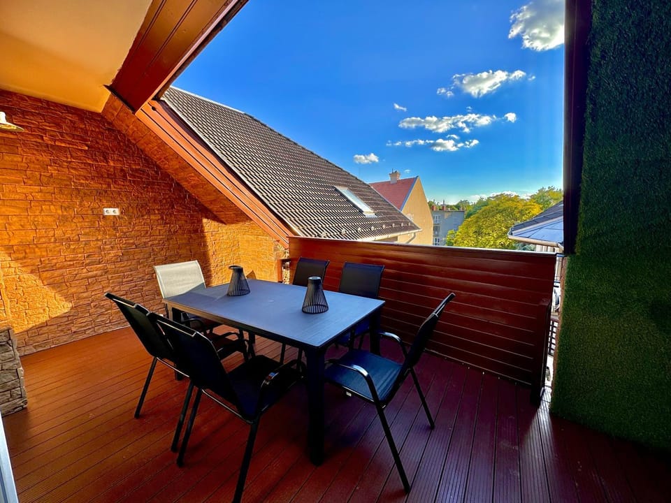 View (from property/room), Balcony/Terrace
