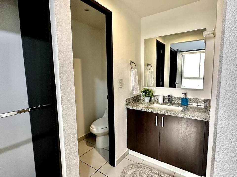 Exclusive Apartment with Pool & Rooftop in El Salvador Apartment in San Salvador
