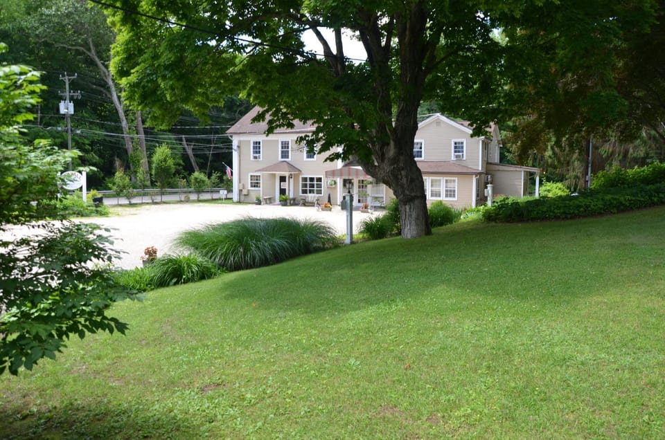 Property building, Day, Natural landscape, Other, Garden view, Street view