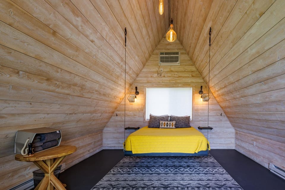 Bed, Photo of the whole room