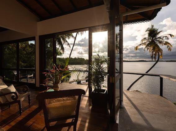 Natural landscape, View (from property/room), Balcony/Terrace, Seating area, Lake view