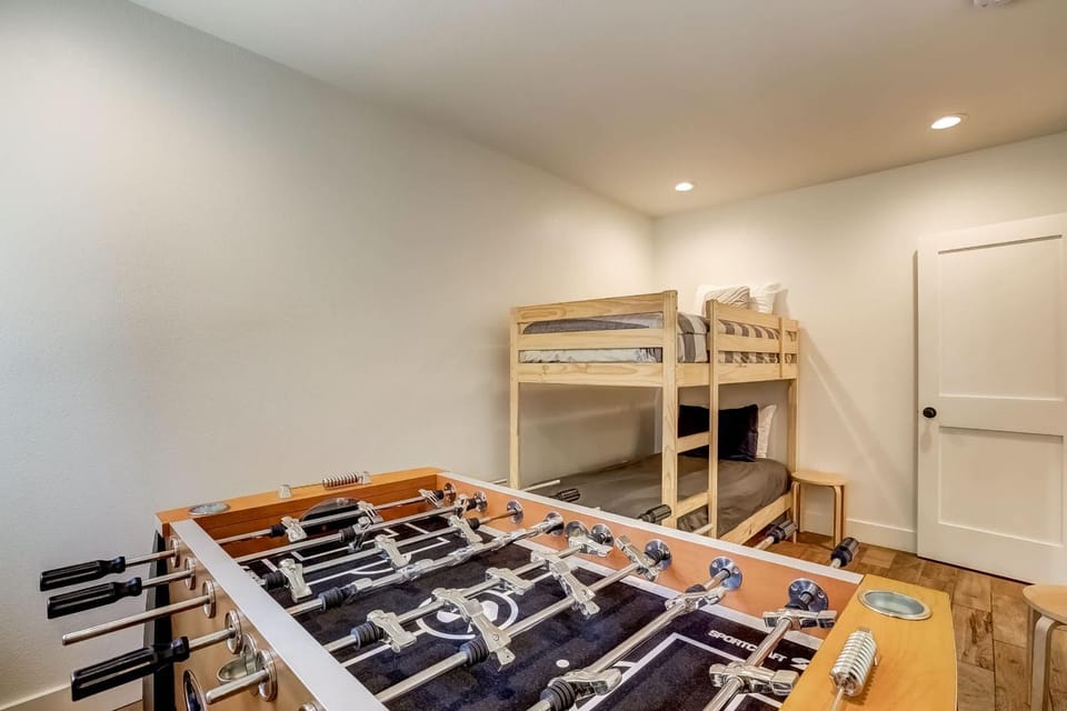 Amachen Cabin - Pet & Family Friendly - woof woof Cabin in South Lake Tahoe