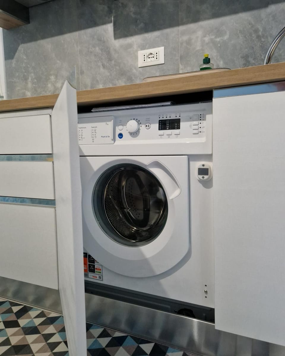 Alis home 100 mt dal mare Apartment in Loano