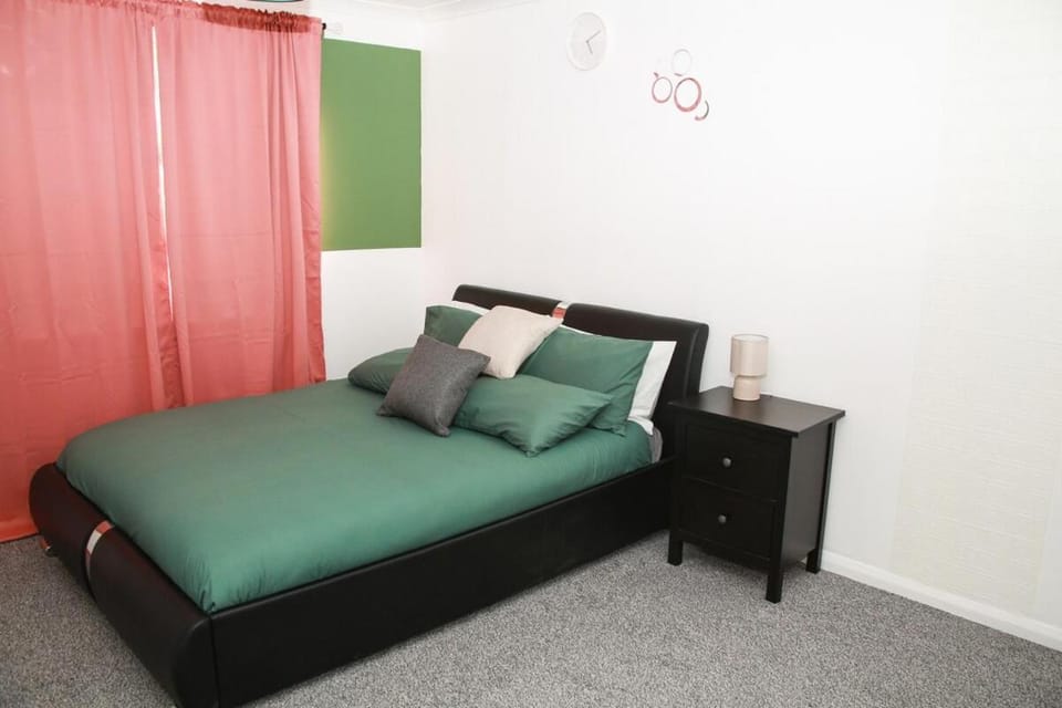 EEE Homes Wolverhampton Apartment in Wolverhampton