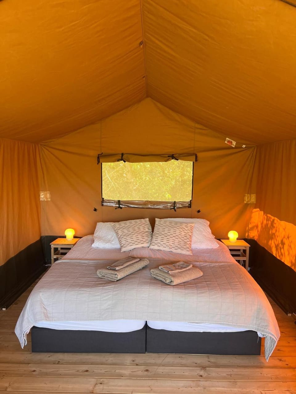 Een luxe safari tent Luxury tent in South Holland (province)