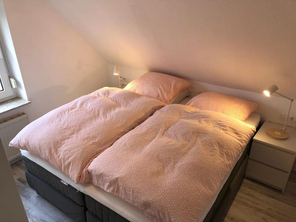 ruhige aber zentral gelegene Ferienwohnung im Obergeschoss Apartment in Lower Saxony, Germany